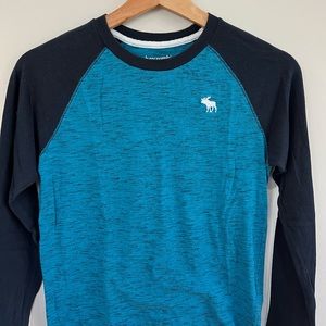 Boys Size 11/12 Abercrombie Long Sleeve Tee.